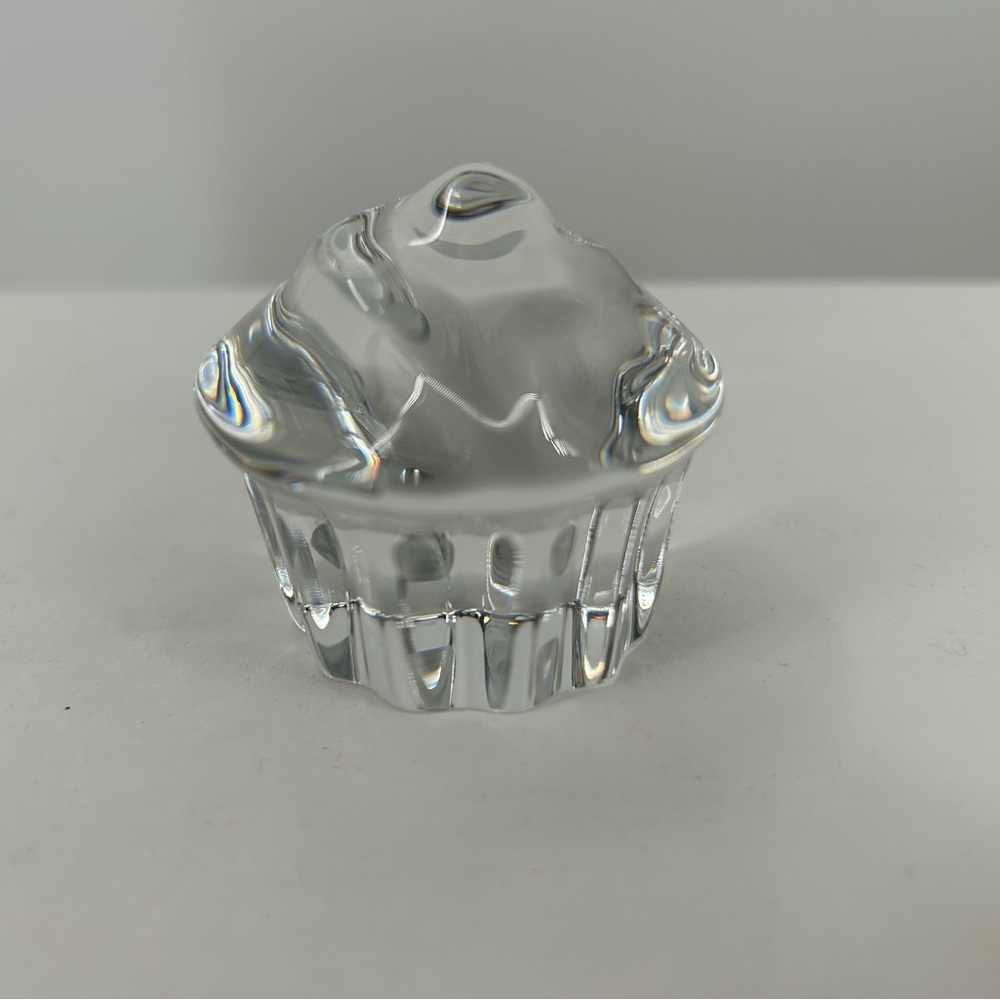 Steuben Crystal Celebrate Cupcake